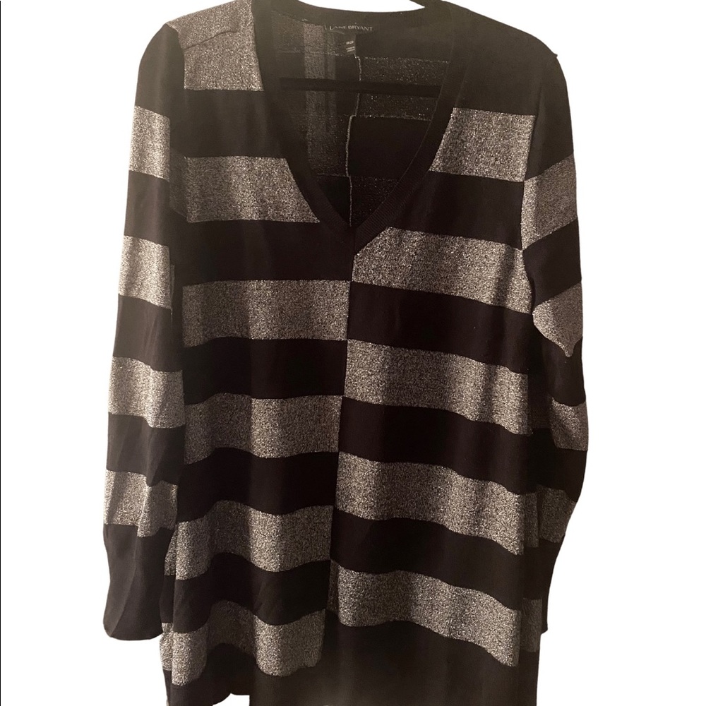 Silver/black top - Picture 1 of 2